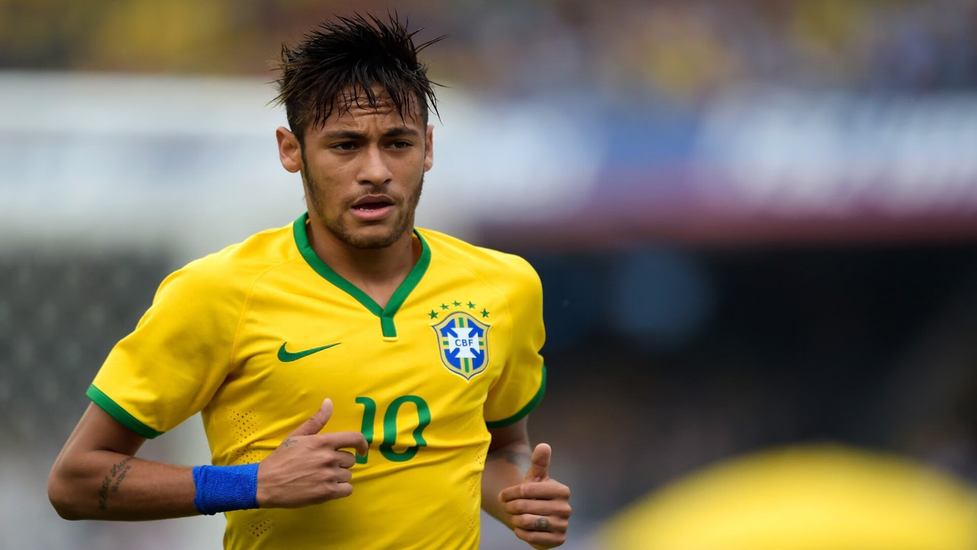 多特蒙德宣布新援即将加盟,球迷期待新赛季表现,多特蒙德队球星